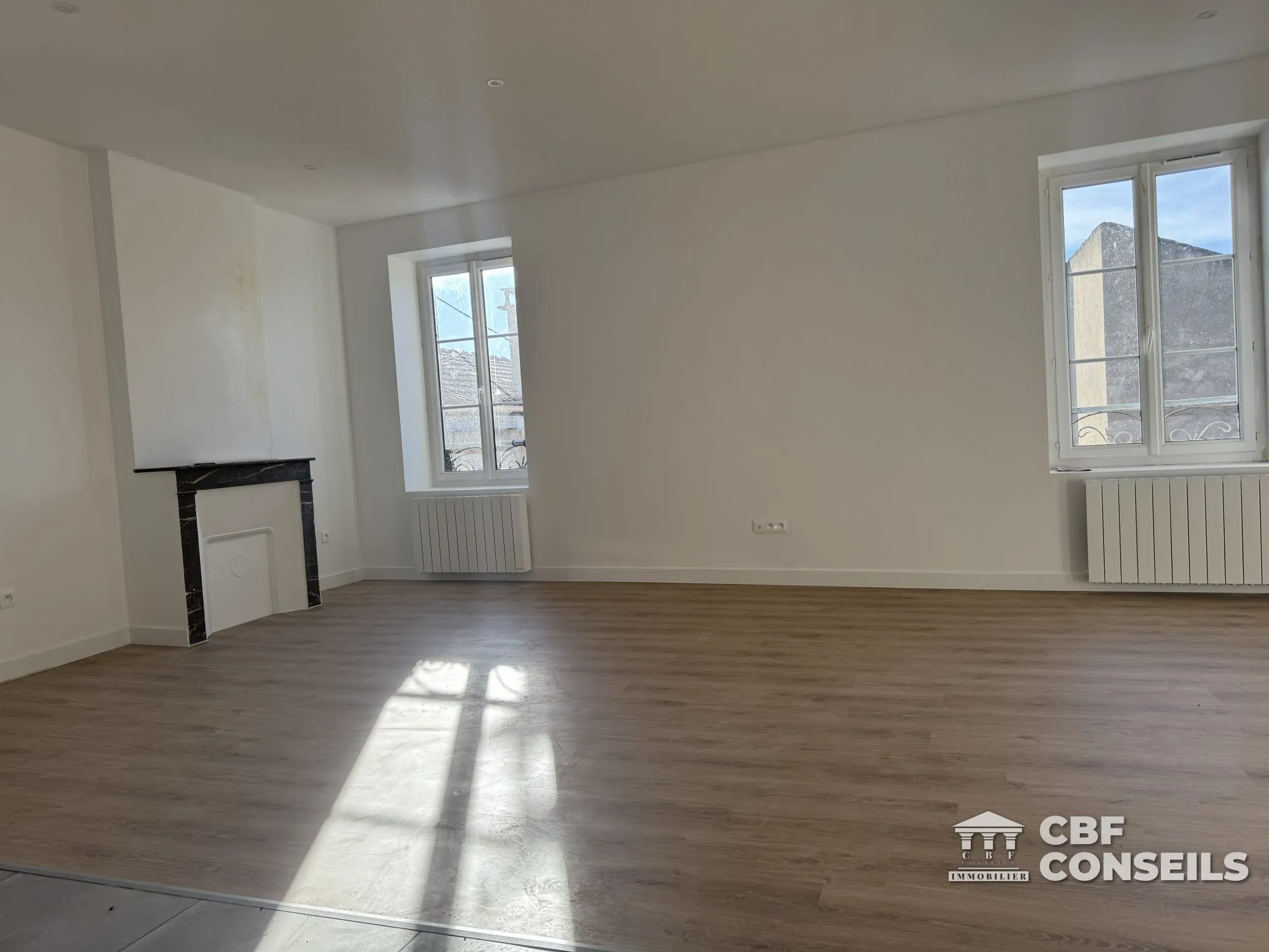 Appartement T3 rénové à Riom (63200), centre-ville avec vue et potentiel d'aménagement 
