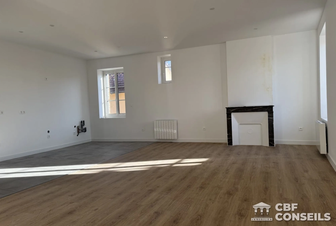 Appartement T3 rénové à Riom (63200), centre-ville avec vue et potentiel d'aménagement 