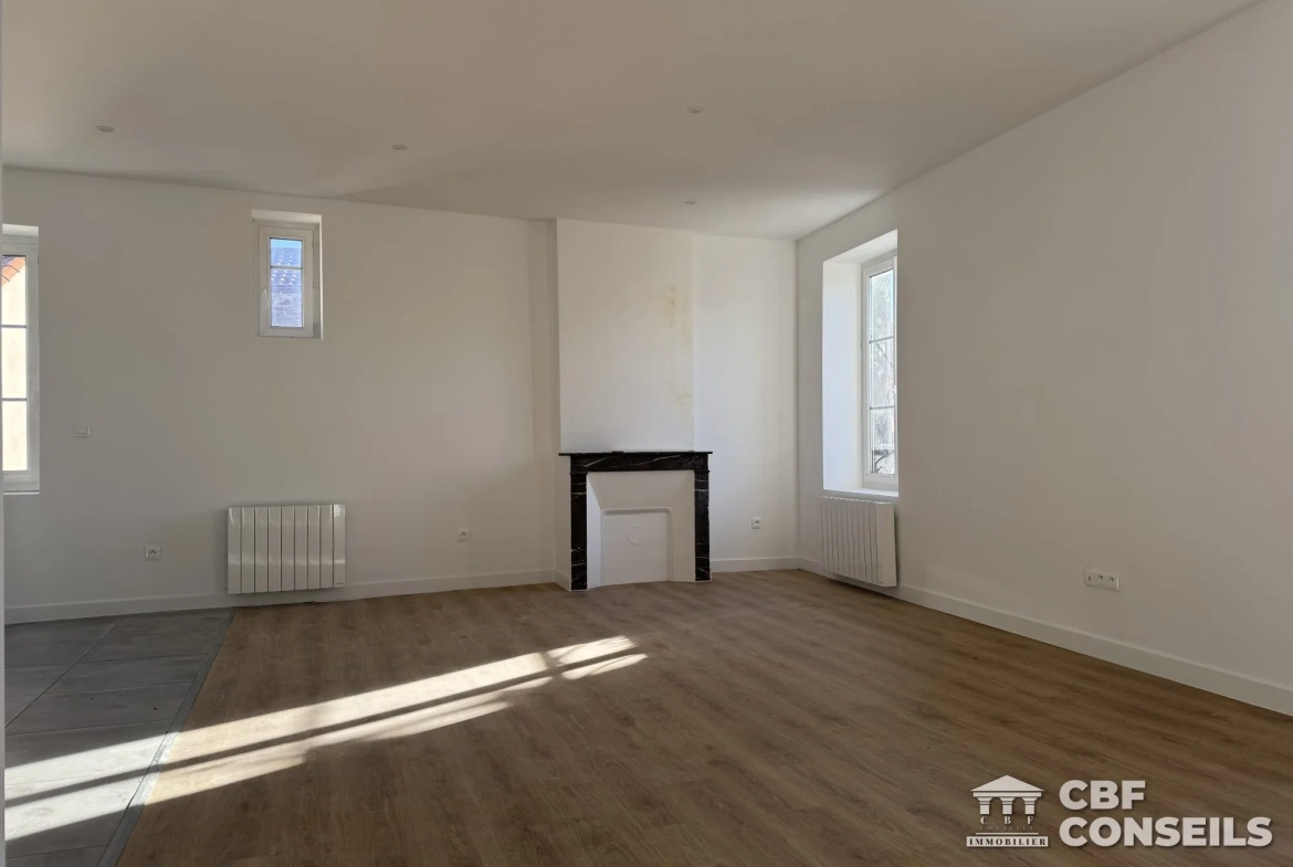 Appartement T3 rénové à Riom (63200), centre-ville avec vue et potentiel d'aménagement 