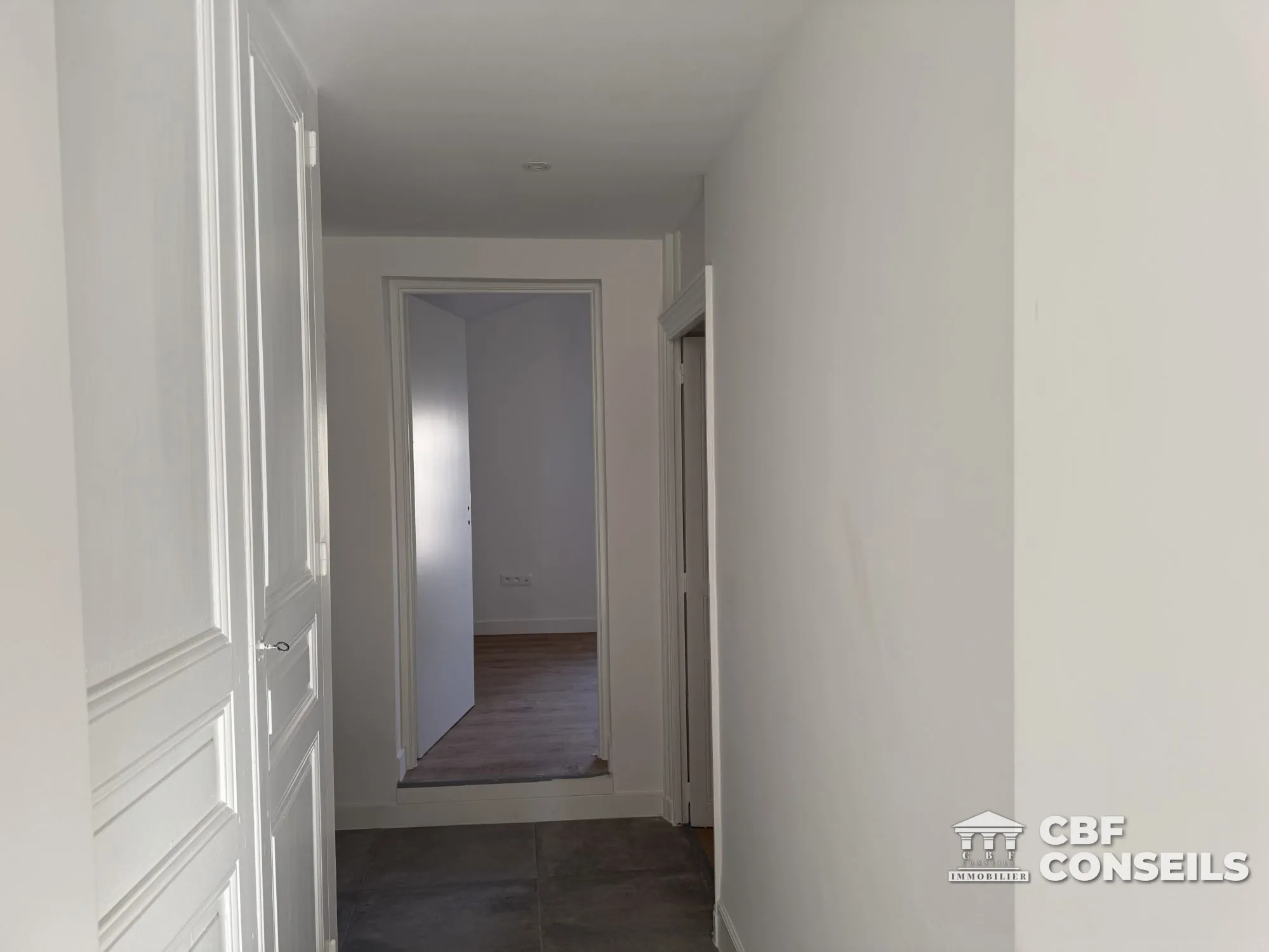 Appartement T3 rénové à Riom (63200), centre-ville avec vue et potentiel d'aménagement 