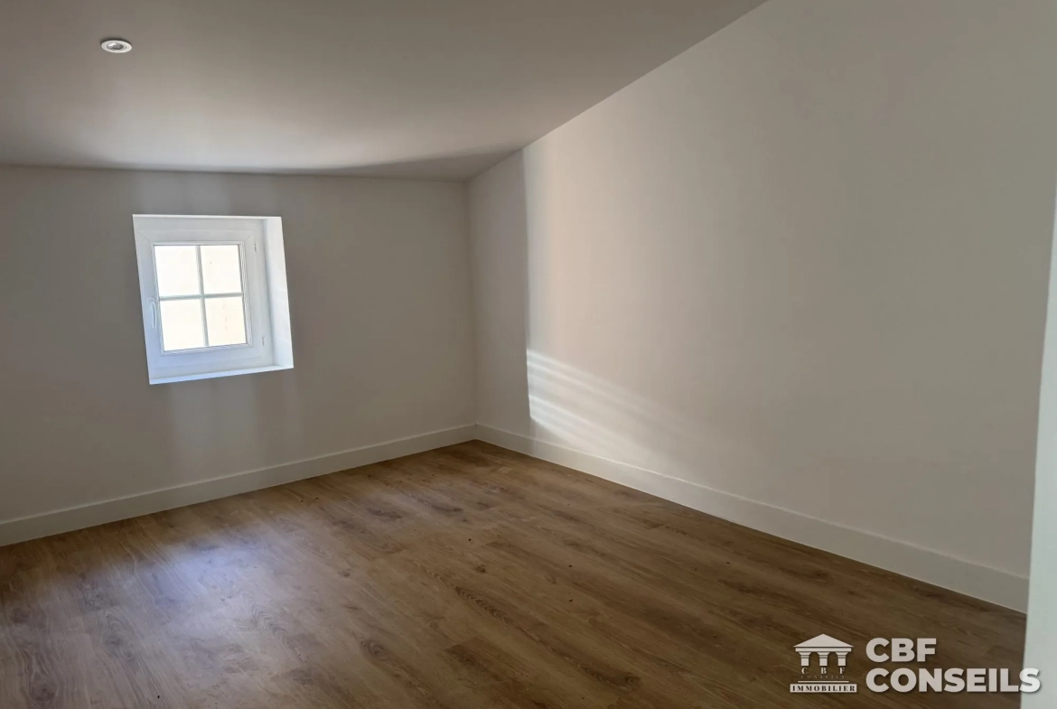 Appartement T3 rénové à Riom (63200), centre-ville avec vue et potentiel d'aménagement 