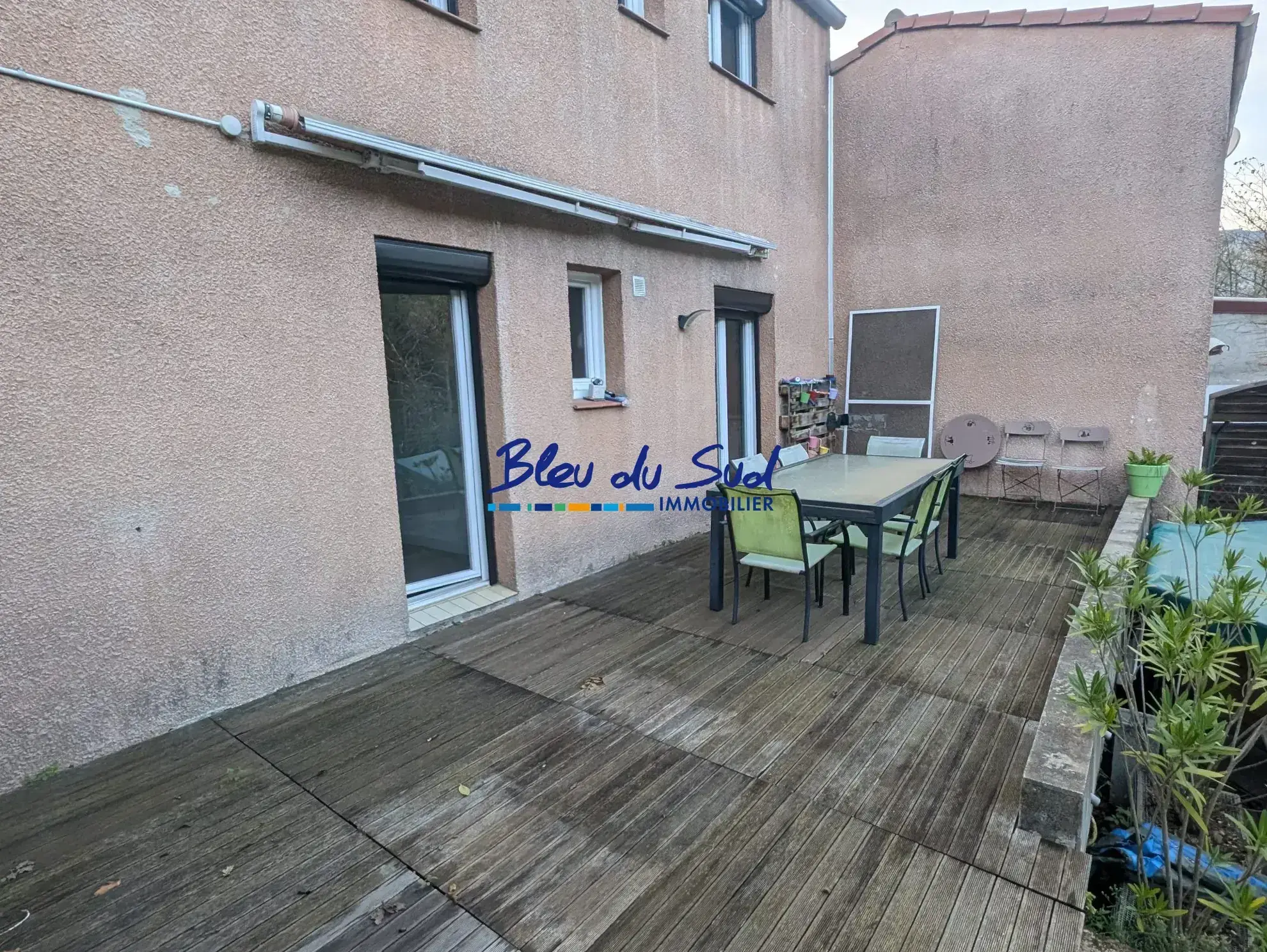 Charmante maison mitoyenne avec jardin, piscine et vue montagne à Vernet-les-Bains 