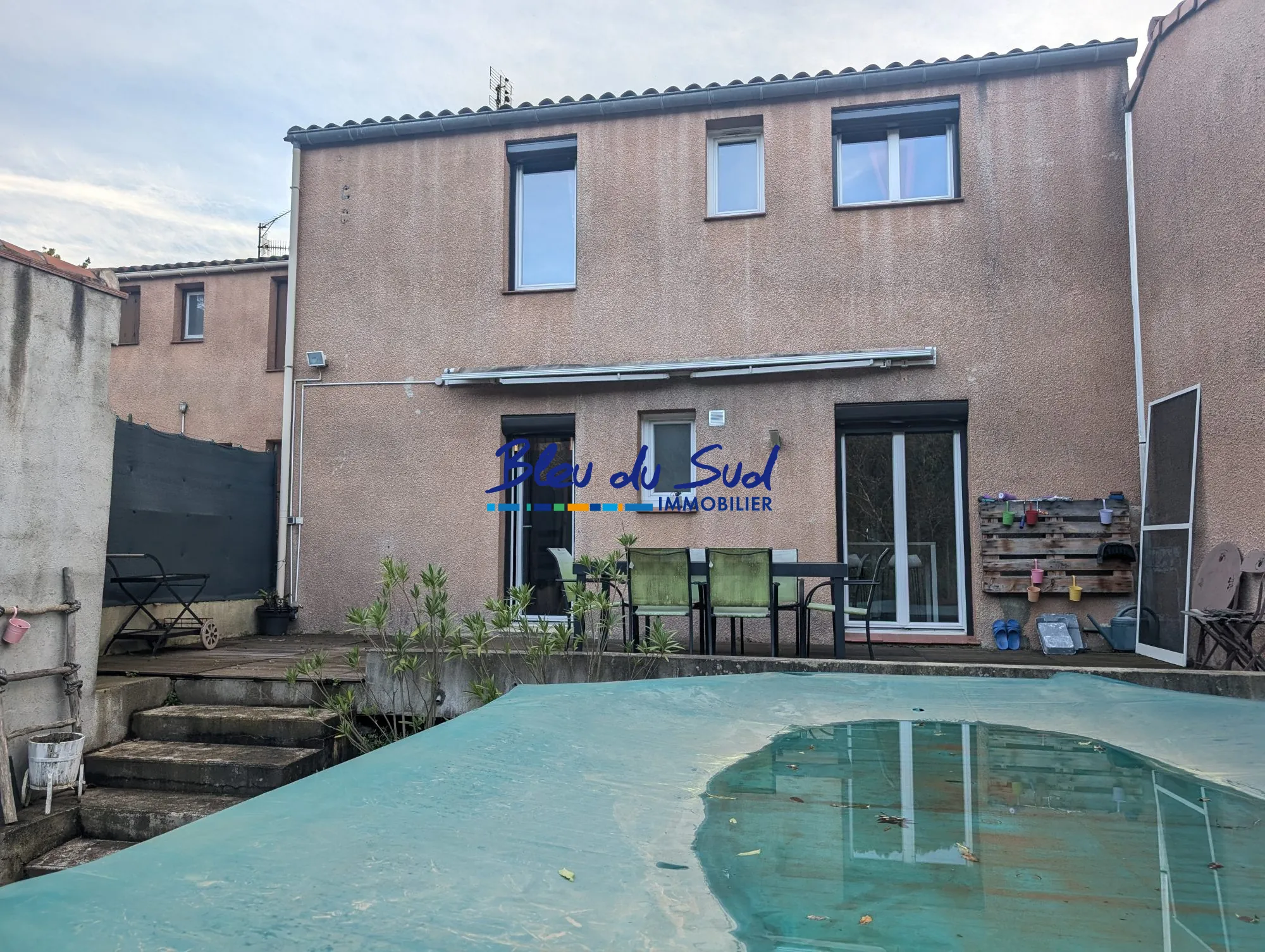 Charmante maison mitoyenne avec jardin, piscine et vue montagne à Vernet-les-Bains 