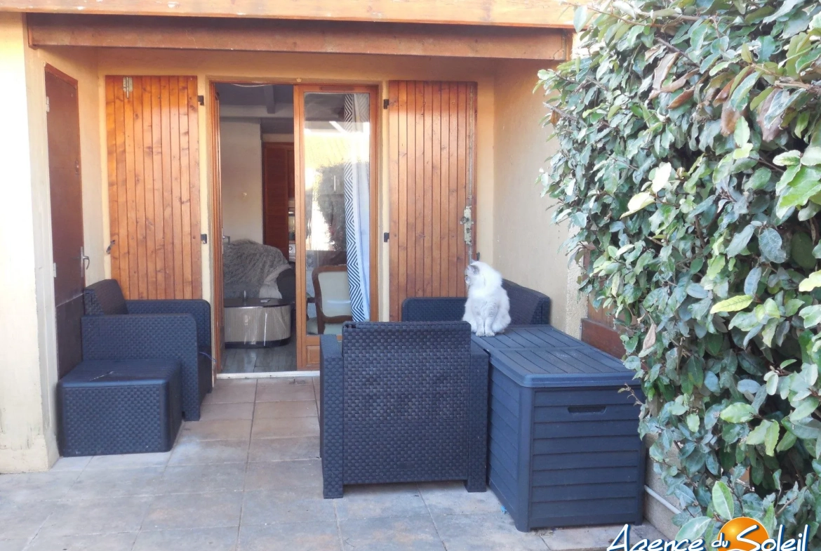 Pavillon sécurisé de 25 m² loué avec cour à Port-la-Nouvelle 