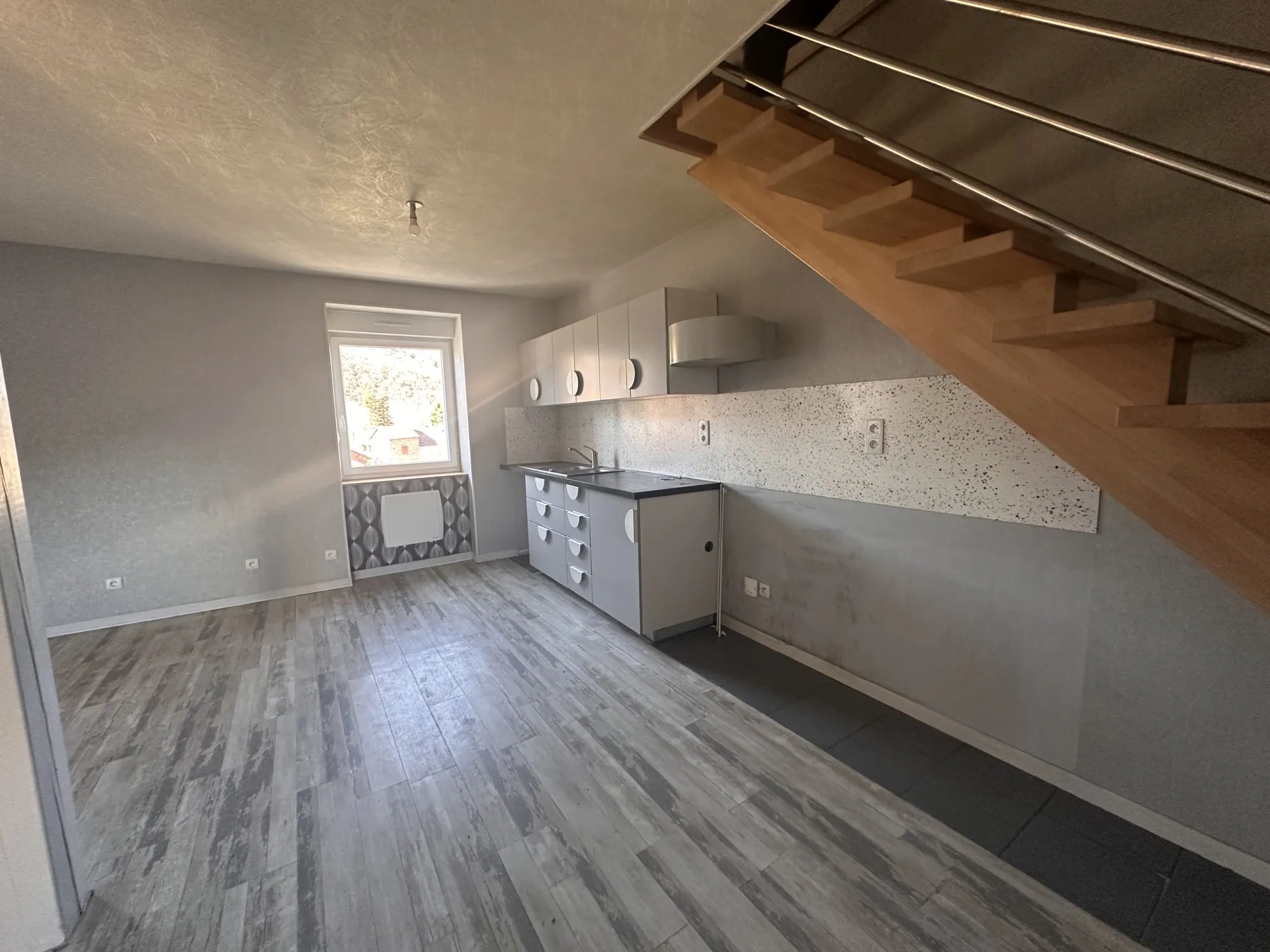 À vendre maison individuelle à Massiac - 109,53 m² avec terrain et annexes 
