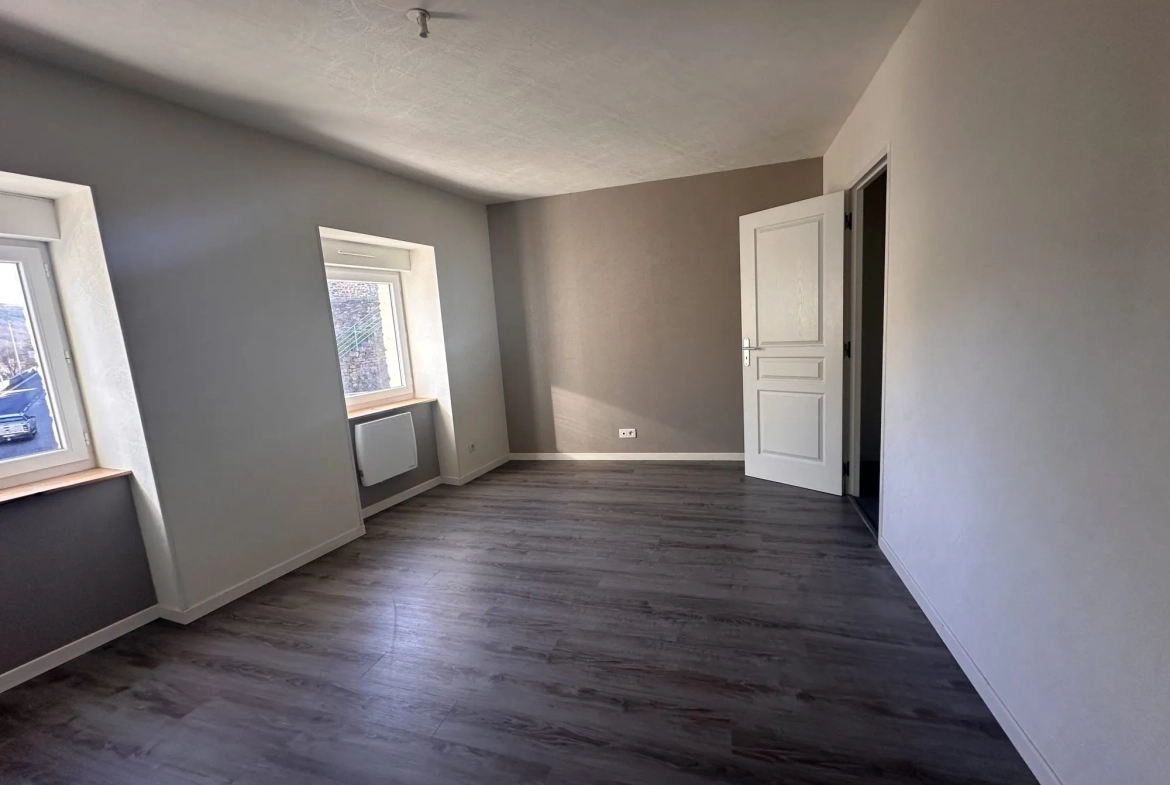 À vendre maison individuelle à Massiac - 109,53 m² avec terrain et annexes 