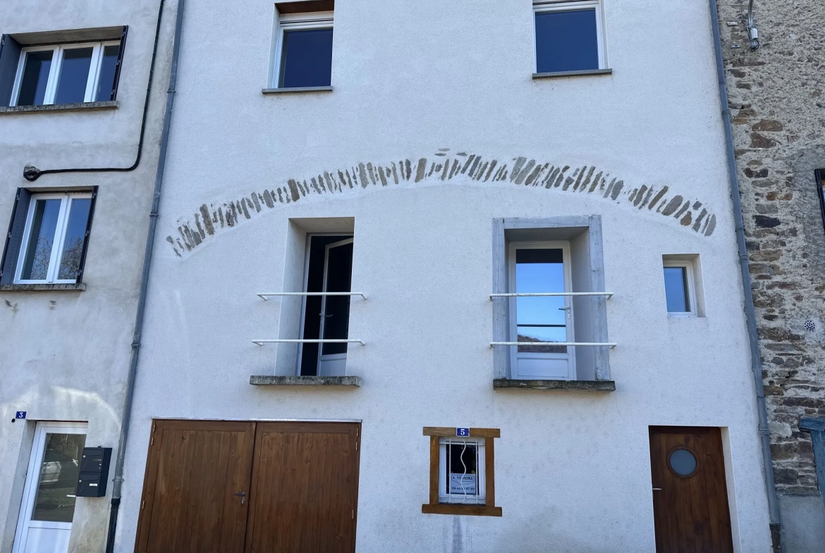 À vendre maison individuelle à Massiac - 109,53 m² avec terrain et annexes 