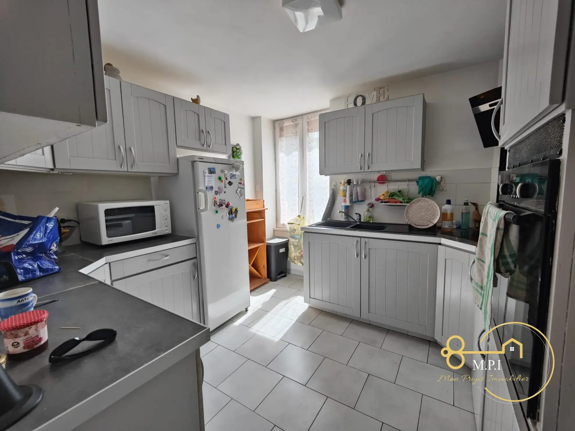 Maison en pierre 3 chambres avec garage et terrain clôturé à Sainte-Marie-la-Robert 