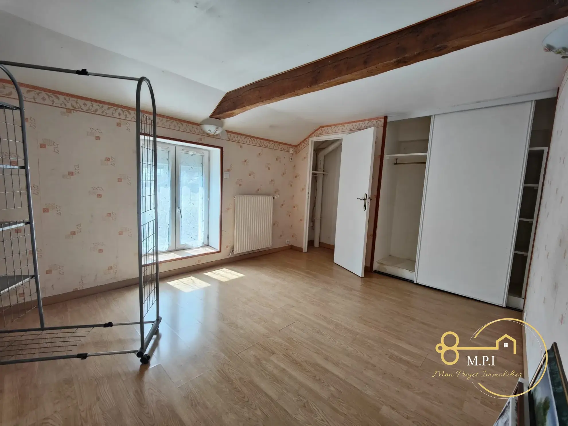 Maison en pierre 3 chambres avec garage et terrain clôturé à Sainte-Marie-la-Robert 