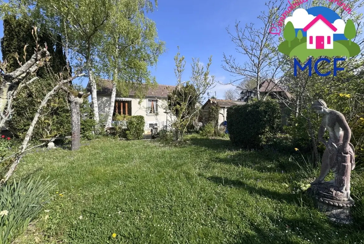 Maison traditionnelle avec sous-sol, jardin et atelier à Anet 