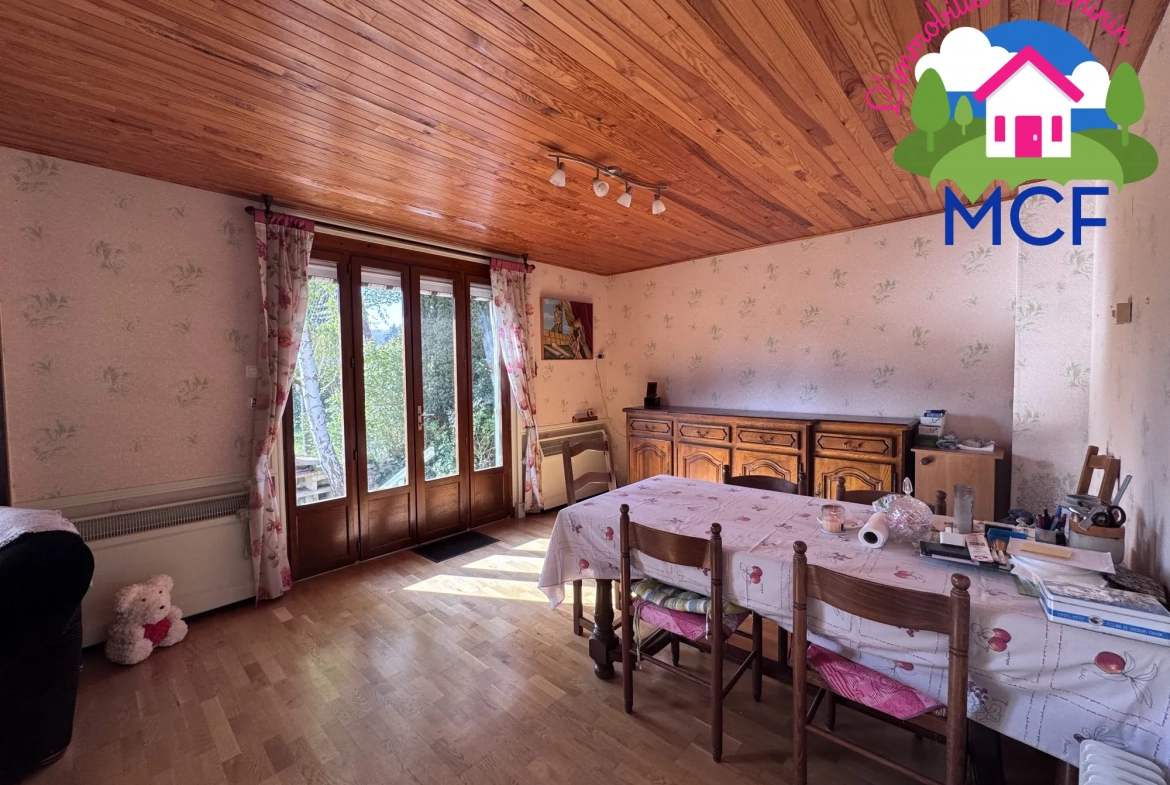 Maison traditionnelle avec sous-sol, jardin et atelier à Anet 