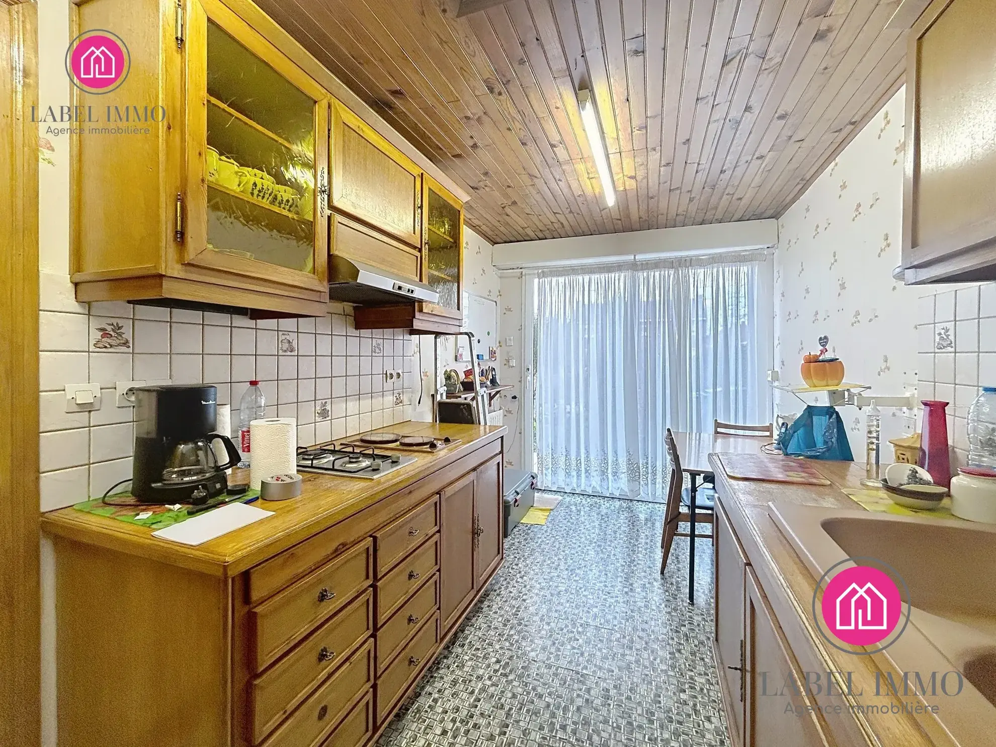 Maison semi-individuelle à Valenciennes avec jardin, 3 chambres, idéal premier achat ou investissement 