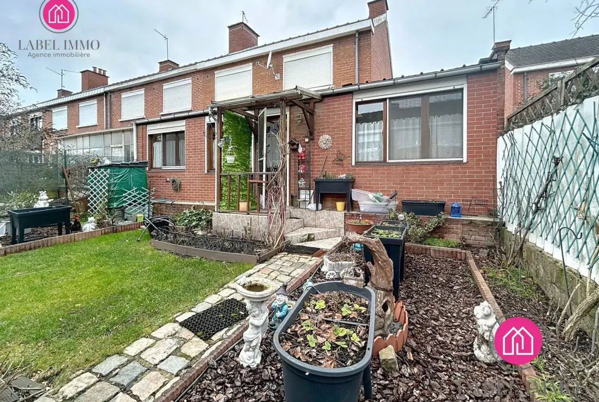 Maison semi-individuelle à Valenciennes avec jardin, 3 chambres, idéal premier achat ou investissement 