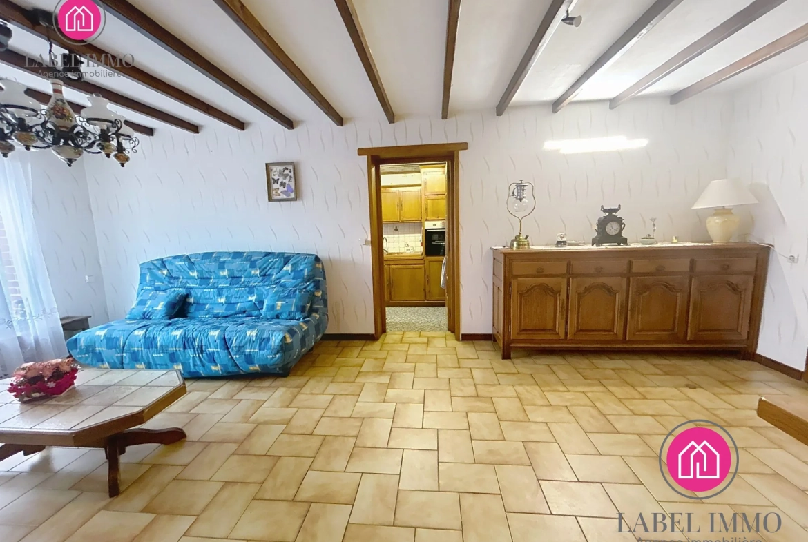 Maison semi-individuelle à Valenciennes avec jardin, 3 chambres, idéal premier achat ou investissement 