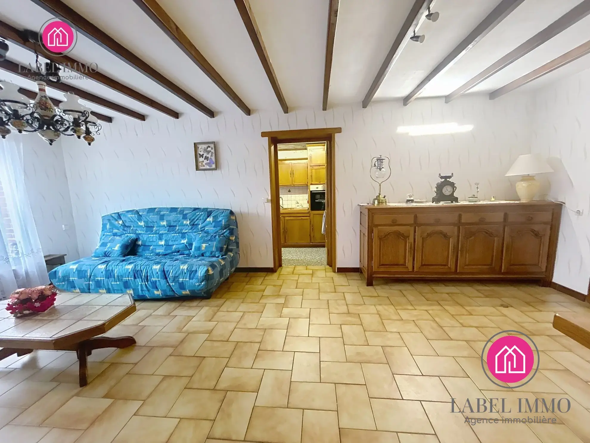 Maison semi-individuelle à Valenciennes avec jardin, 3 chambres, idéal premier achat ou investissement 