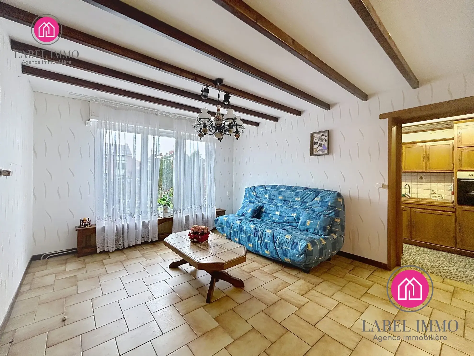 Maison semi-individuelle à Valenciennes avec jardin, 3 chambres, idéal premier achat ou investissement 