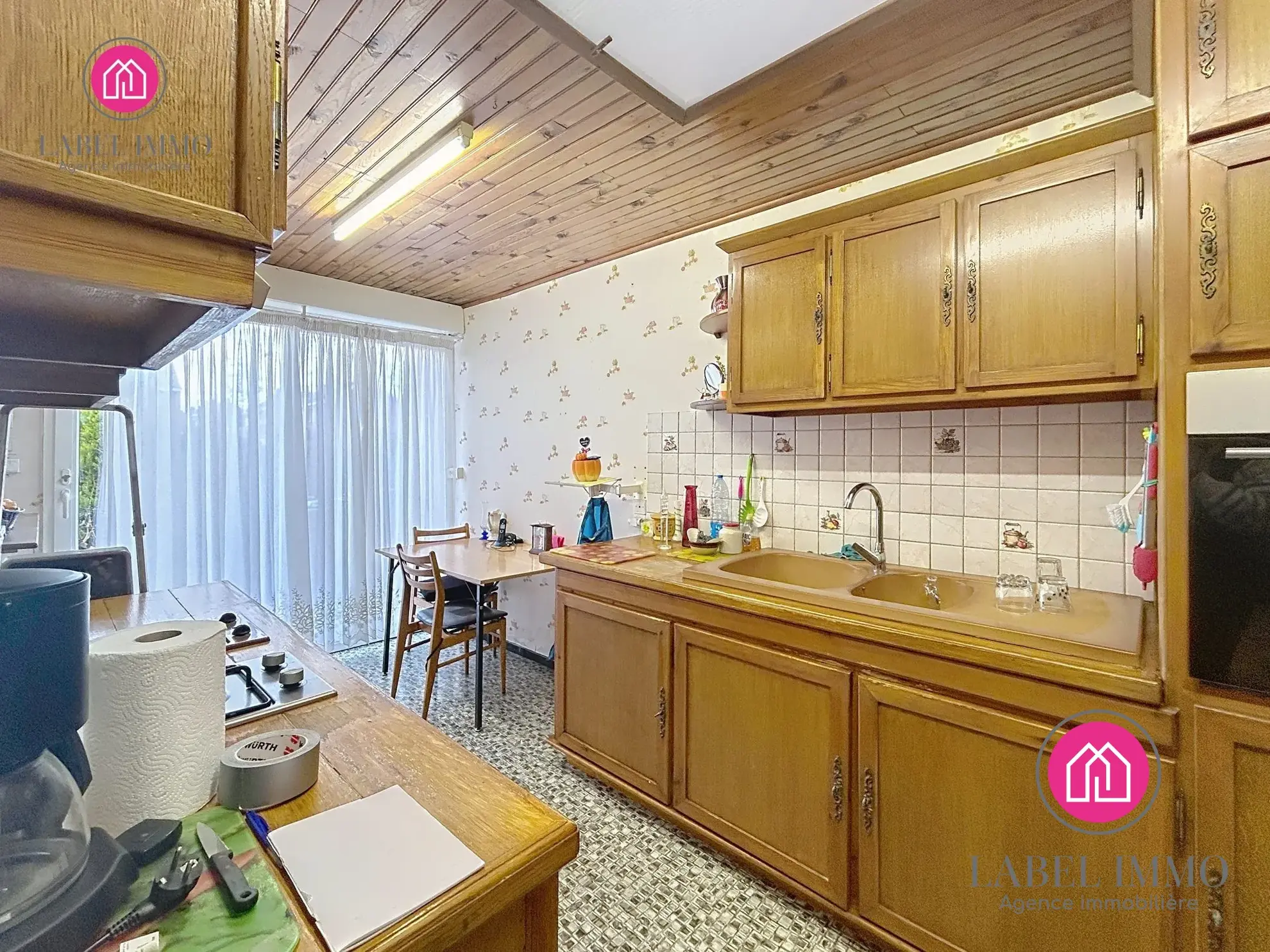 Maison semi-individuelle à Valenciennes avec jardin, 3 chambres, idéal premier achat ou investissement 