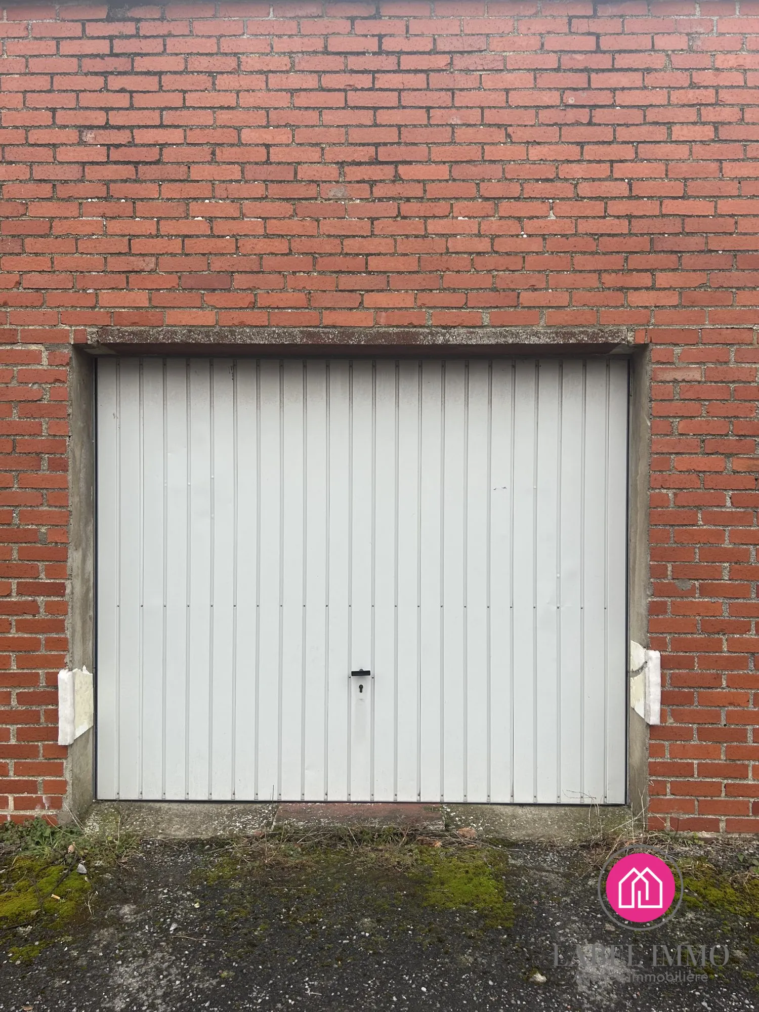 Maison semi-individuelle à Valenciennes avec jardin, 3 chambres, idéal premier achat ou investissement 