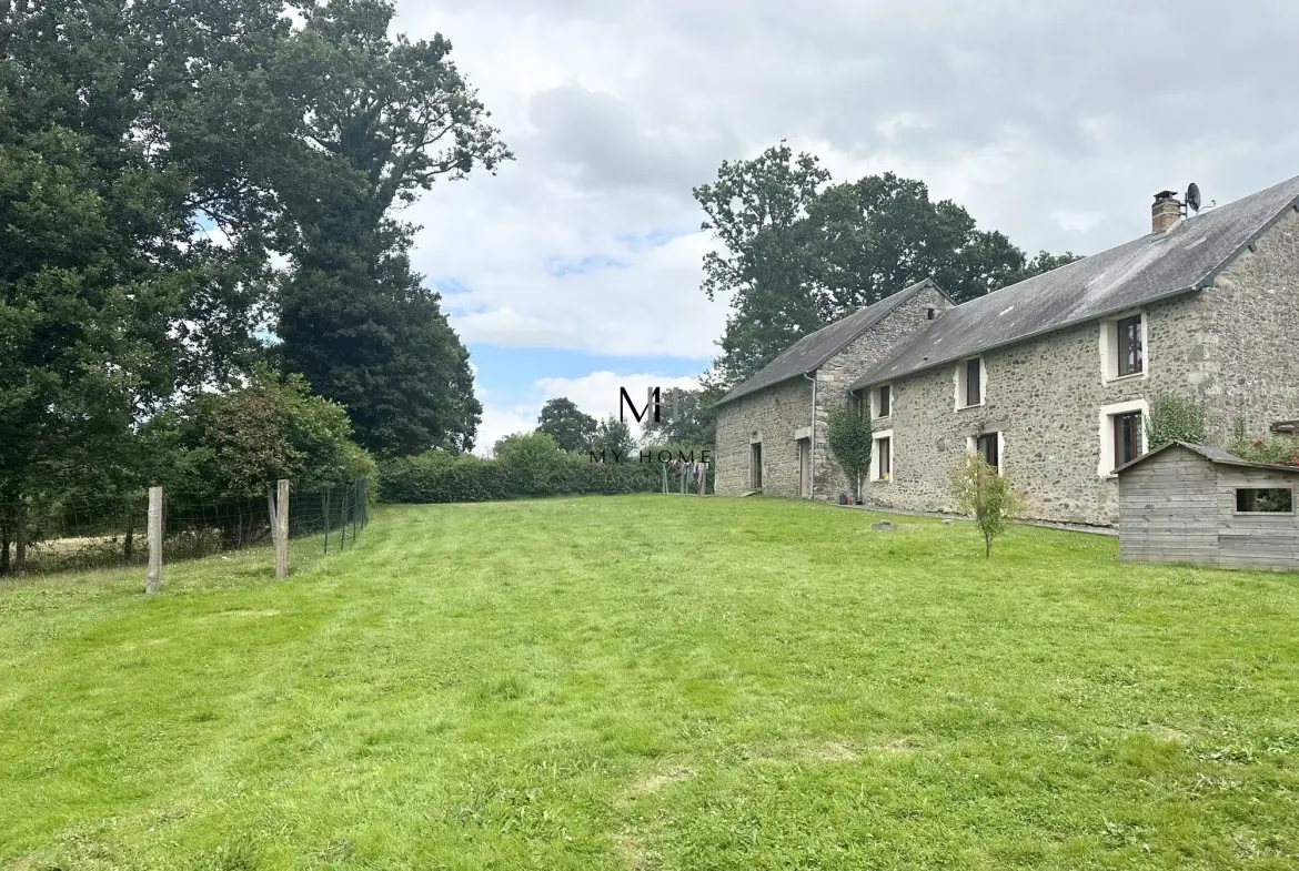 Longère charmante à Pré-en-Pail avec terrain de 3780 m² et panneaux photovoltaïques 