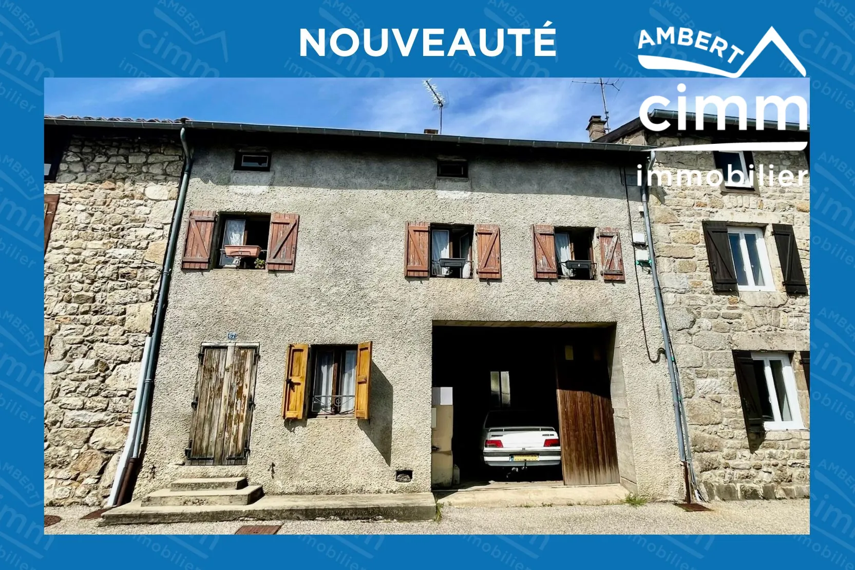 Charmante maison de ville à Saint-Anthème à vendre avec garage et potentiel de rénovation 