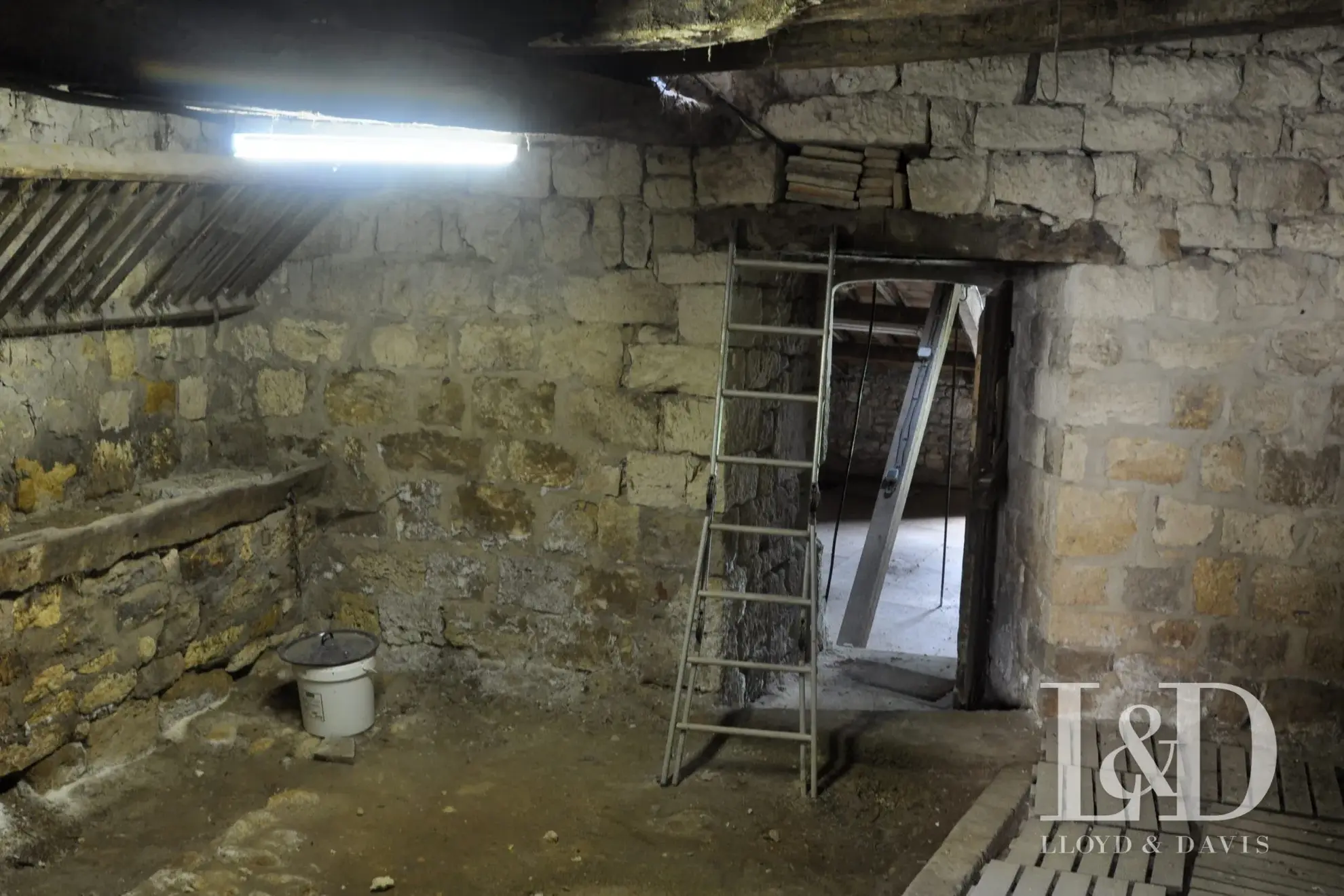 Grande bâtisse médiévale à rénover à Cestayrols, Tarn 