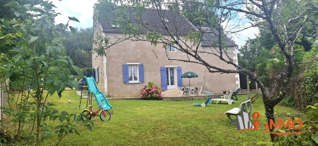 Belle ferme rénovée avec garage et cave à Sougères en Puisaye