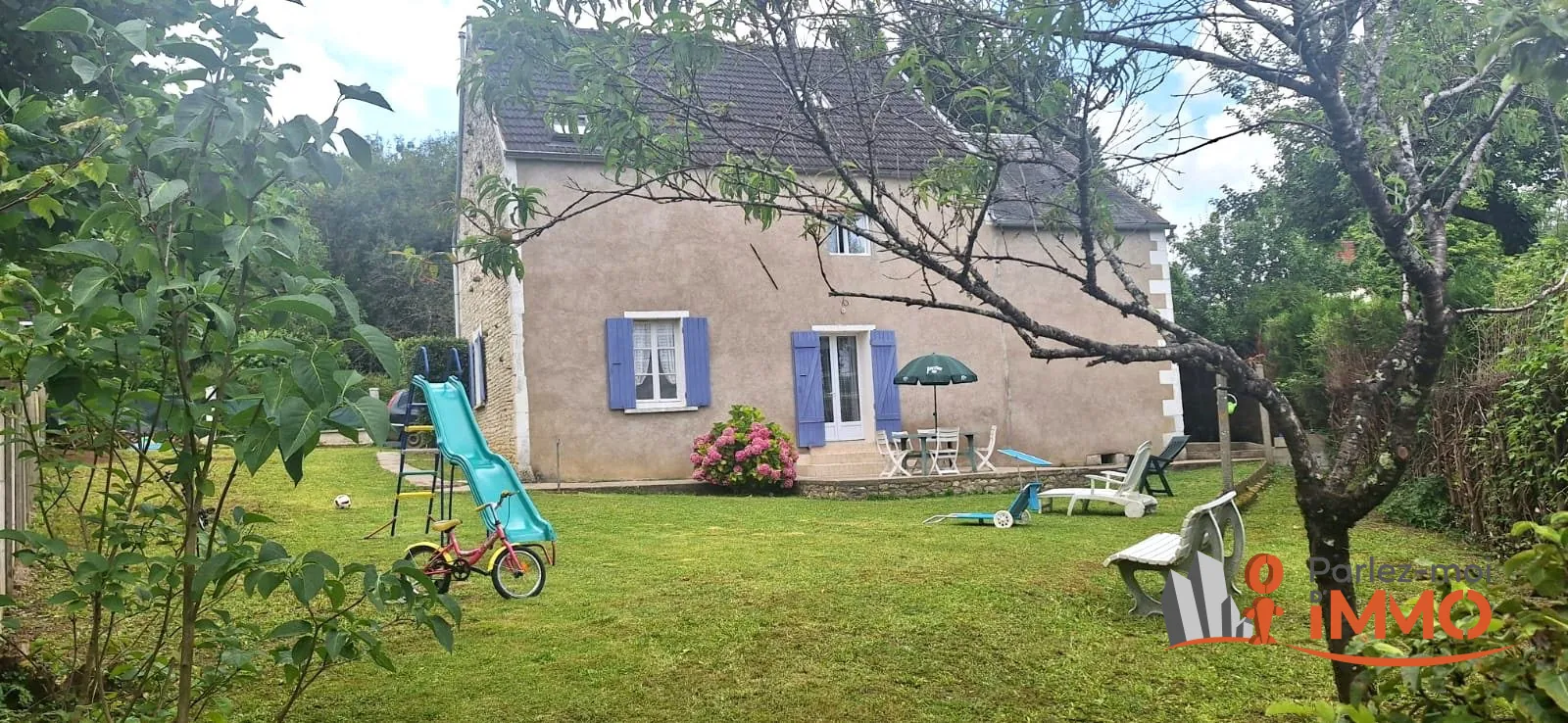 Belle ferme rénovée avec garage et cave à Sougères en Puisaye 