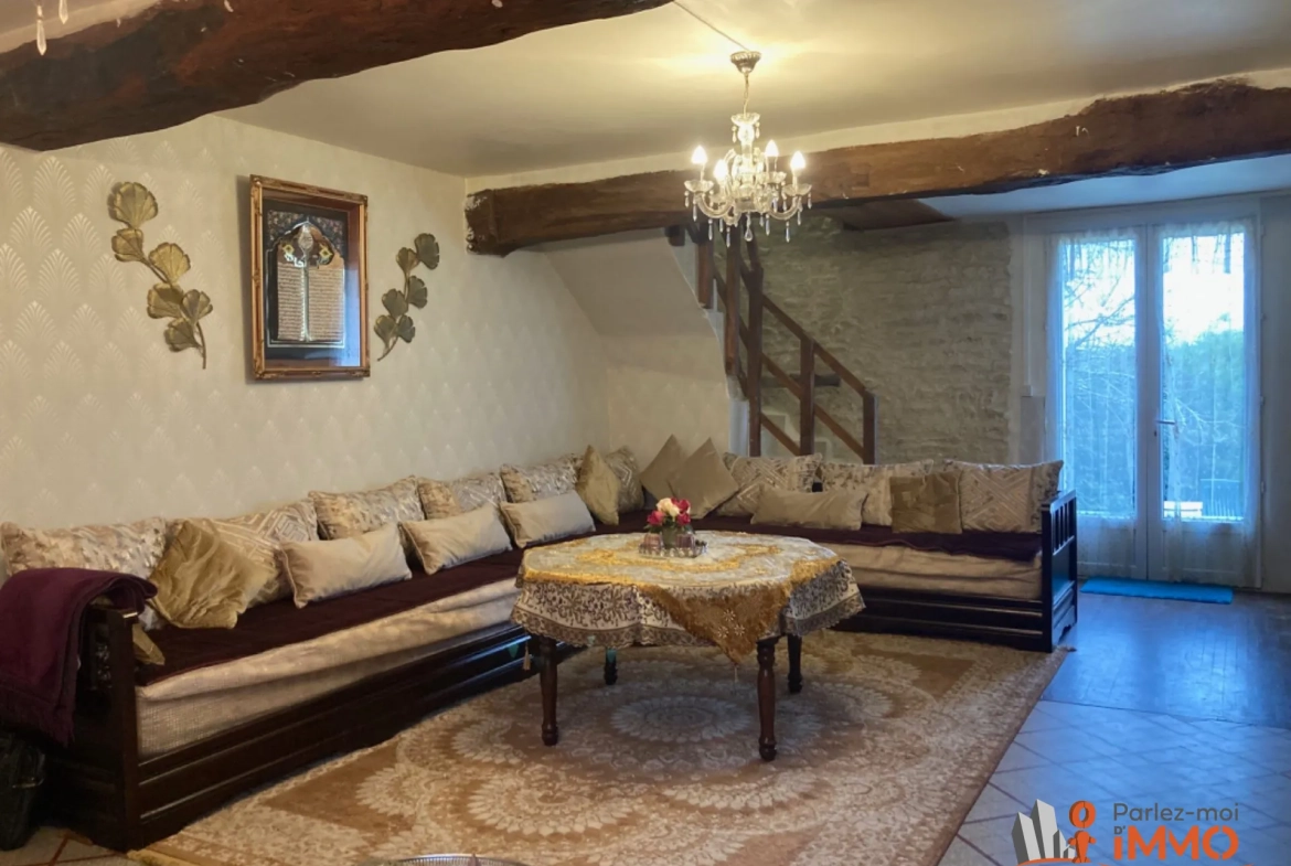 Belle ferme rénovée avec garage et cave à Sougères en Puisaye 
