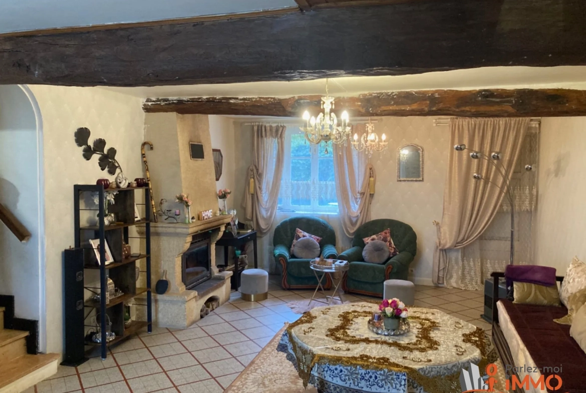Belle ferme rénovée avec garage et cave à Sougères en Puisaye 