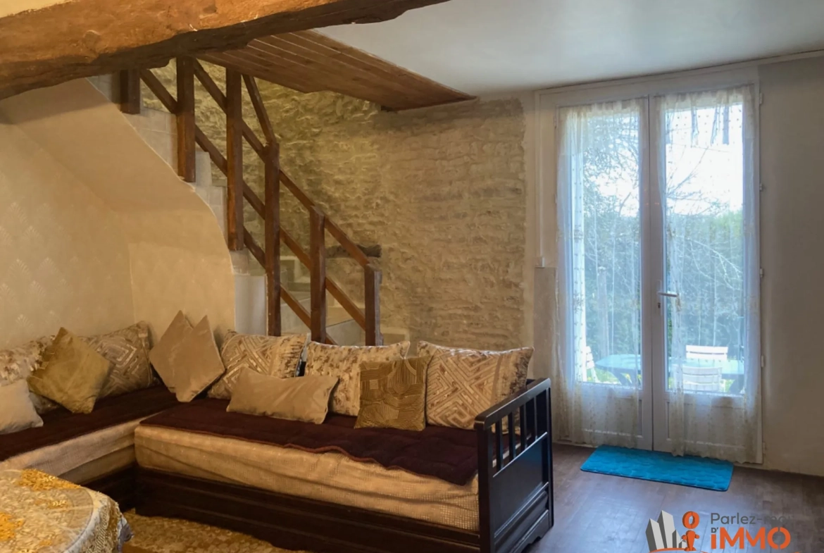 Belle ferme rénovée avec garage et cave à Sougères en Puisaye 