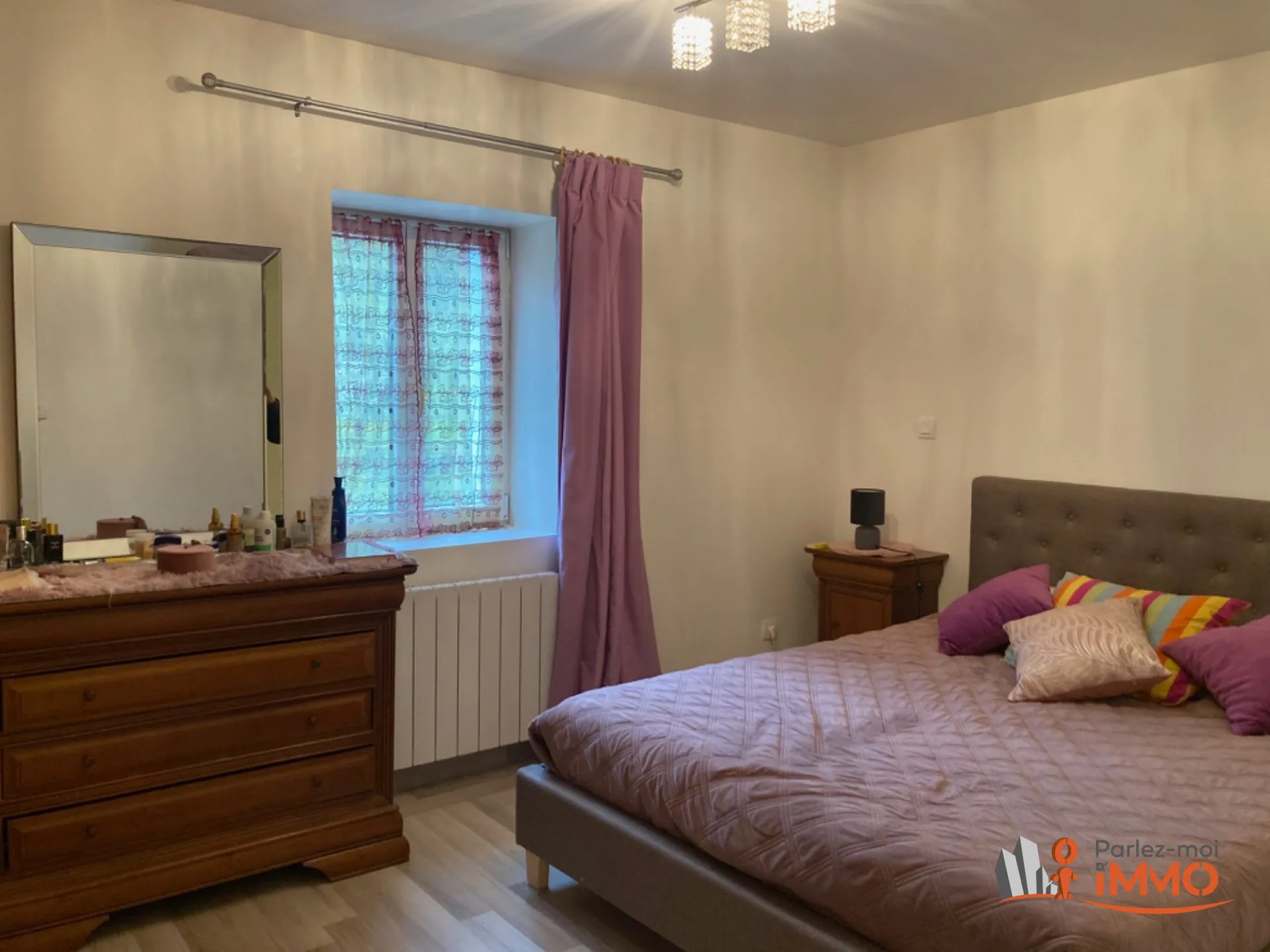 Belle ferme rénovée avec garage et cave à Sougères en Puisaye 