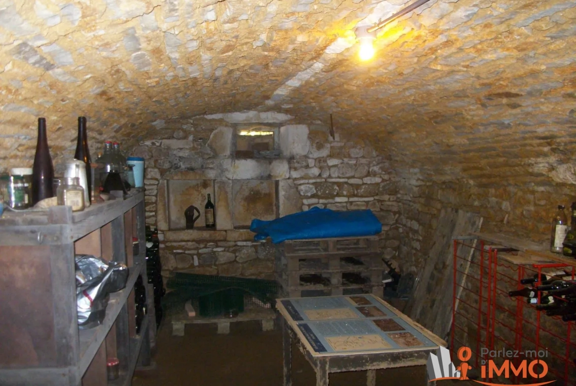 Belle ferme rénovée avec garage et cave à Sougères en Puisaye 
