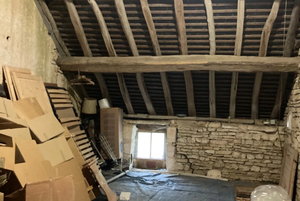 Belle ferme rénovée avec garage et cave à Sougères en Puisaye 