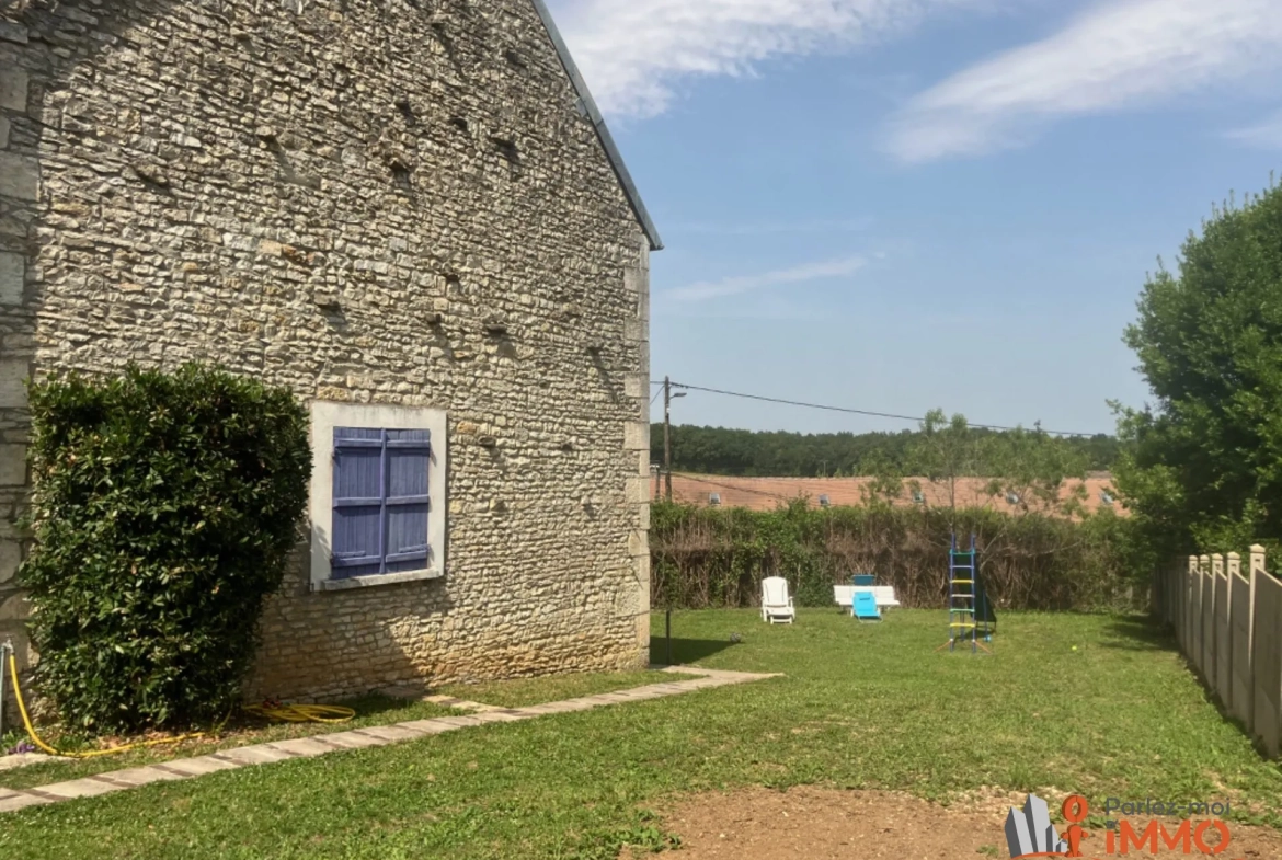 Belle ferme rénovée avec garage et cave à Sougères en Puisaye 