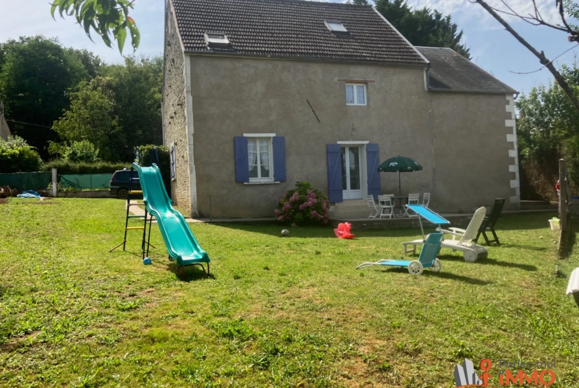 Belle ferme rénovée avec garage et cave à Sougères en Puisaye 