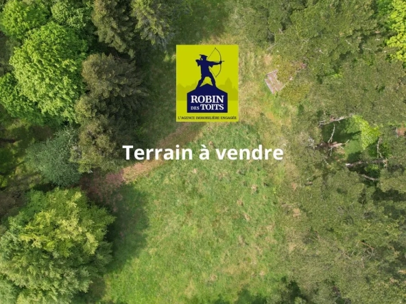 Terrain constructible de 1281 m² à Plounéour-Ménez, Finistère