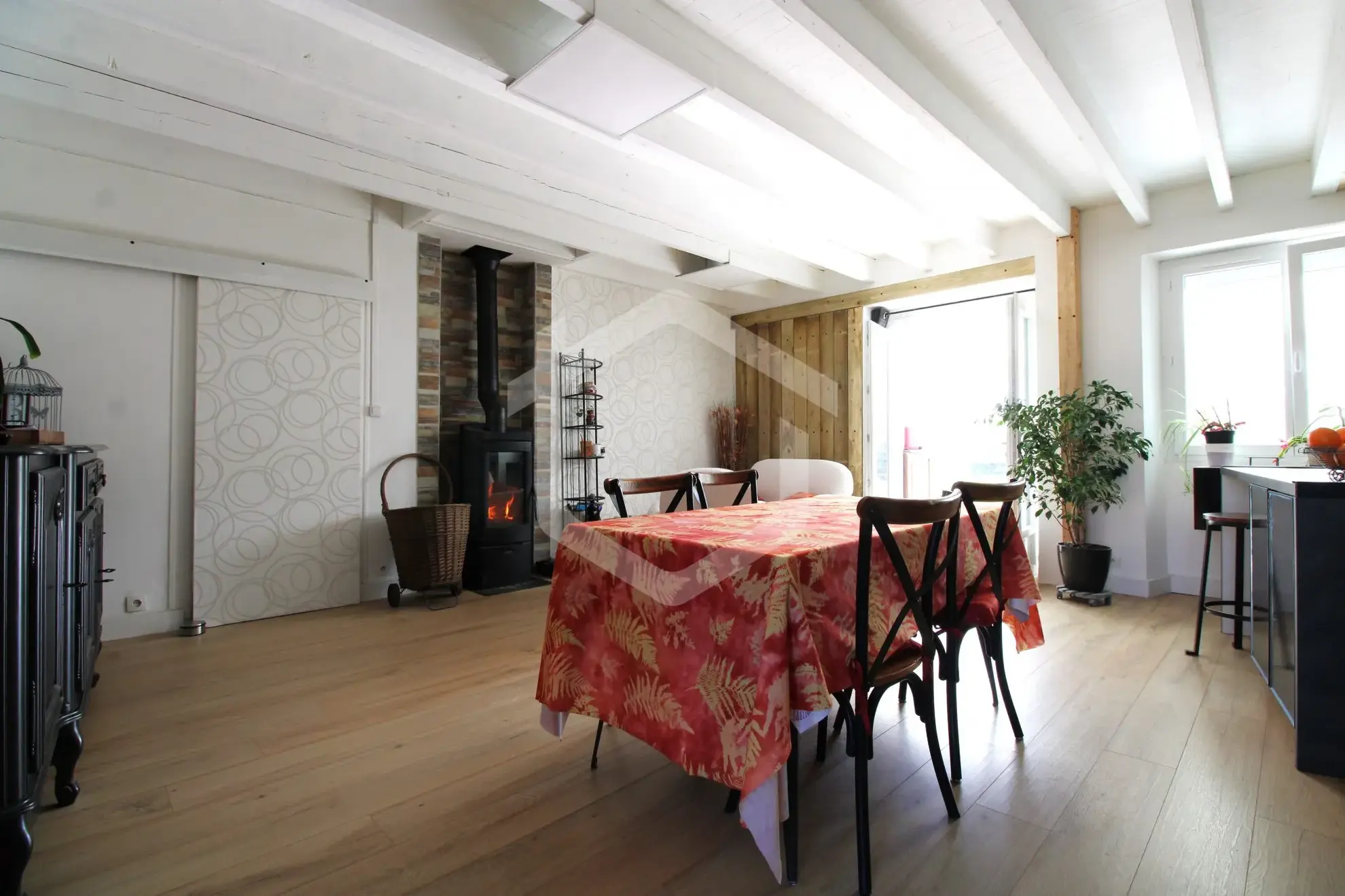 Maison de plain-pied rénovée de 86 m² avec jardin à Guémené-Penfao 