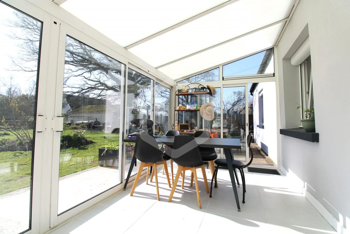 Maison de plain-pied rénovée de 86 m² avec jardin à Guémené-Penfao 