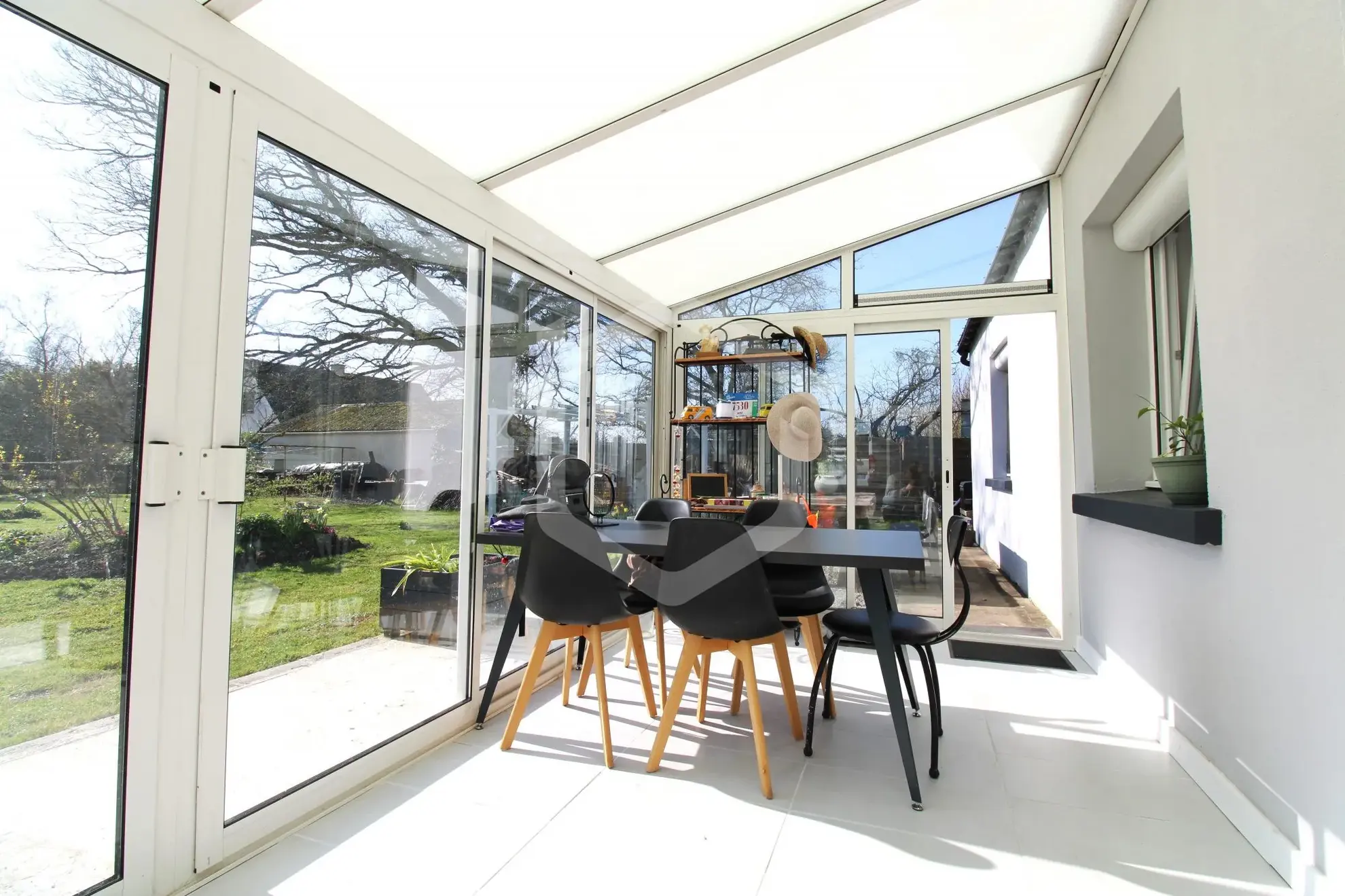 Maison de plain-pied rénovée de 86 m² avec jardin à Guémené-Penfao 