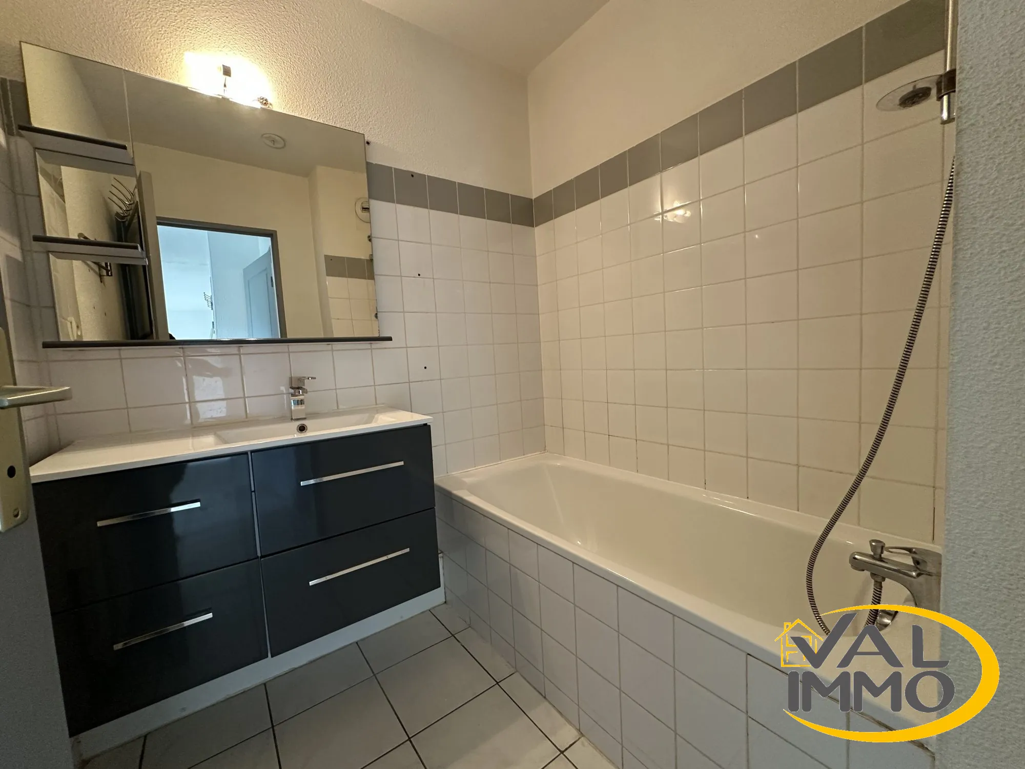 Charmant appartement T2 de 44 m² avec terrasse à Tournefeuille-Lardenne 