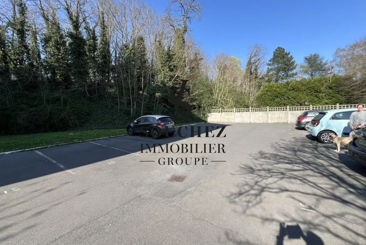 Appartement T2 avec balcon à Lens, résidence sécurisée proche centre-ville 