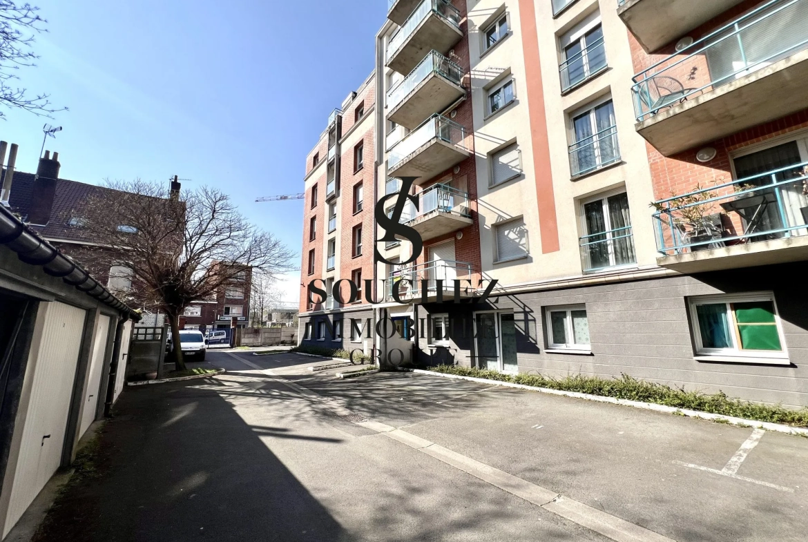 Appartement T2 avec balcon à Lens, résidence sécurisée proche centre-ville 