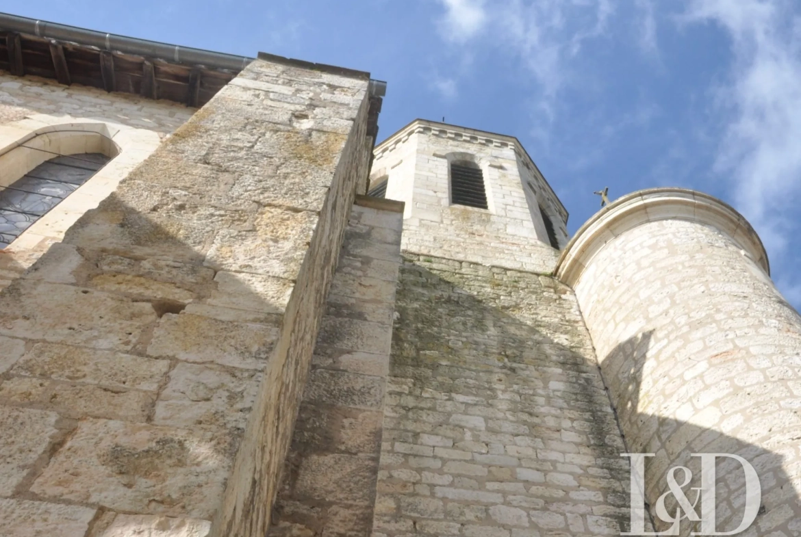 Maison à vendre à Cestayrols, bâtisse médiévale avec potentiel de rénovation 