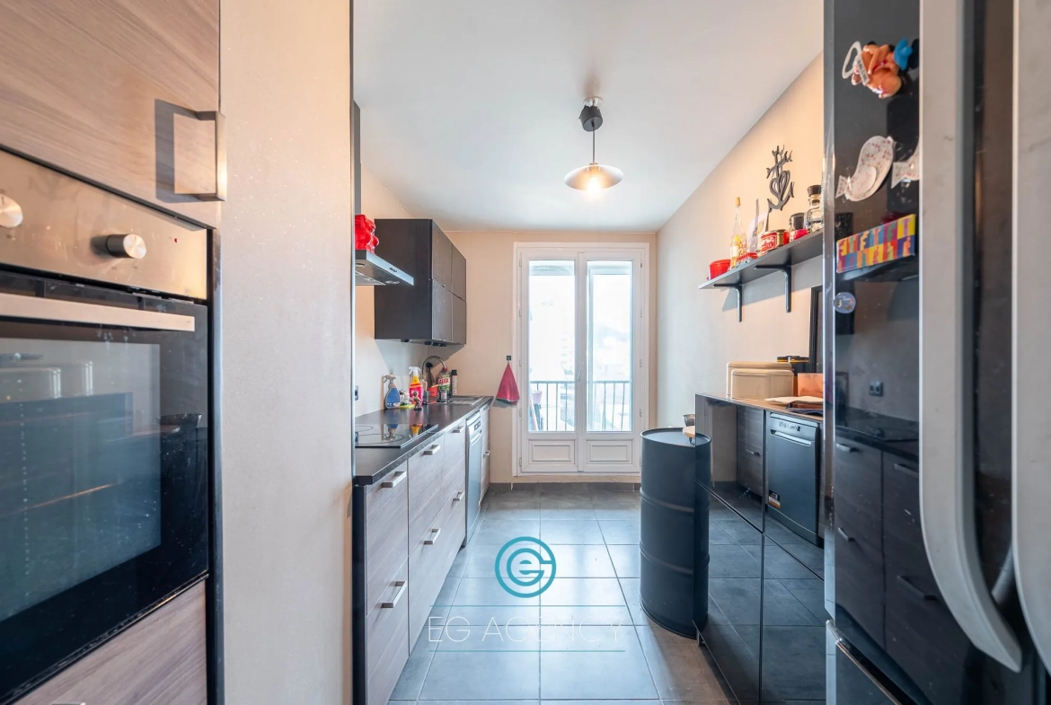 Achat Appartement T4 de 82m² avec Balcon et Loggia à Marseille 
