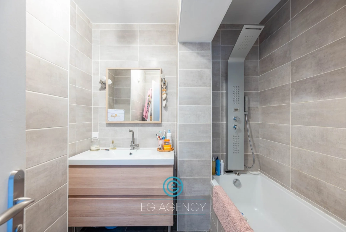 Achat Appartement T4 de 82m² avec Balcon et Loggia à Marseille 