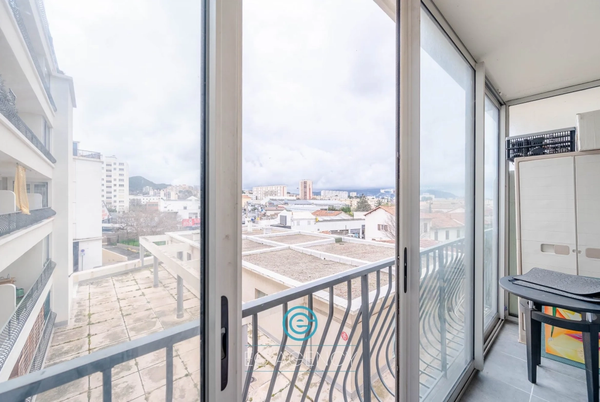 Achat Appartement T4 de 82m² avec Balcon et Loggia à Marseille 