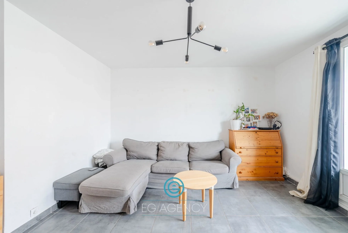 Achat Appartement T4 de 82m² avec Balcon et Loggia à Marseille 