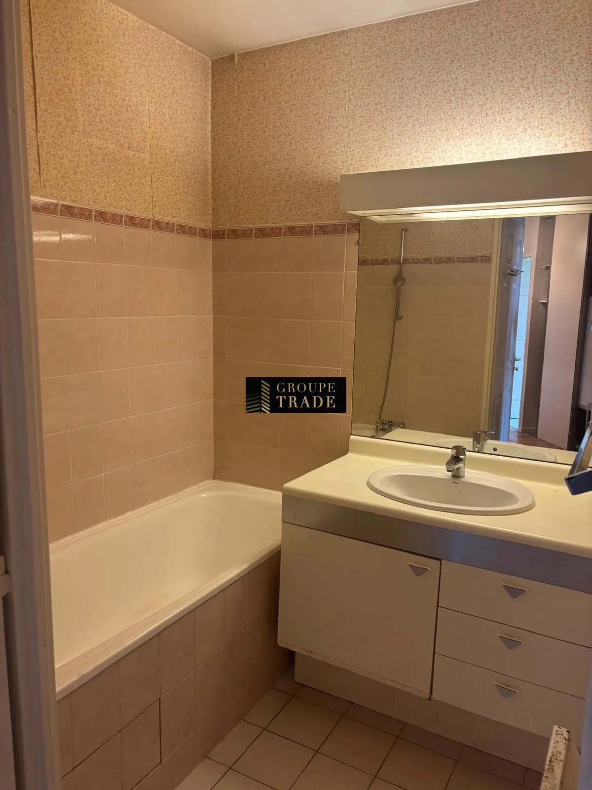Appartement T2 à vendre à Le Plessis-Trévise – 55m², balcon, proche écoles et commerces 