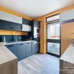 Appartement T5 de 83 m² à Mont-Saint-Aignan avec Balcons, Cave et Parking