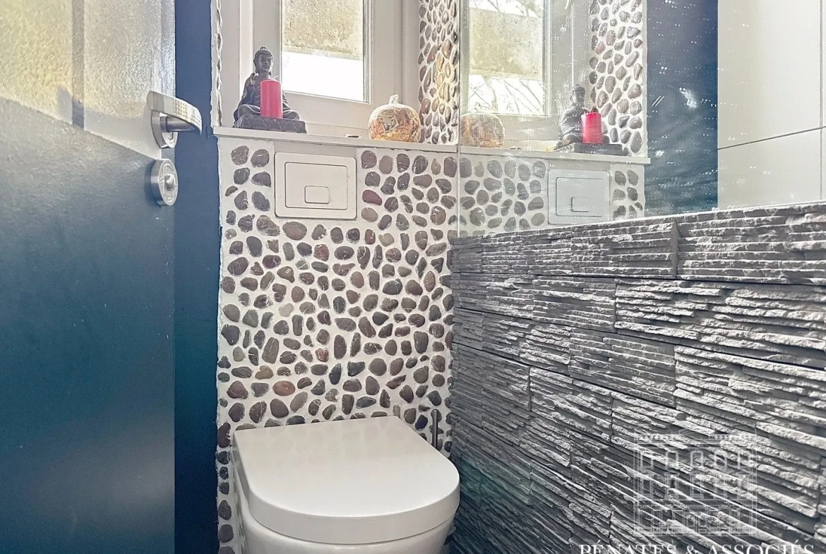 Appartement T5 de 83 m² à Mont-Saint-Aignan avec Balcons, Cave et Parking 